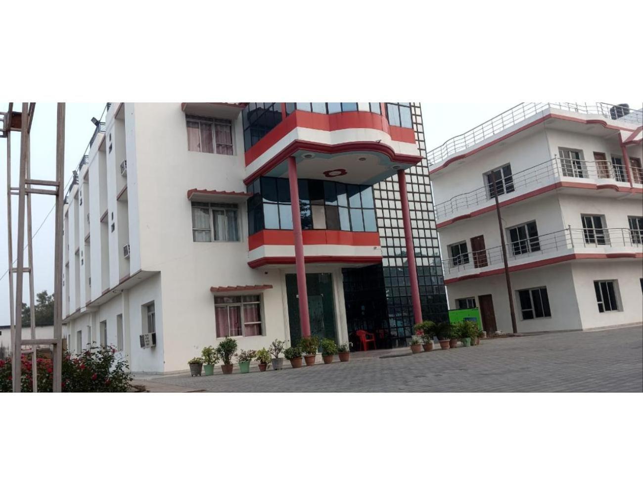 Hotel Sangam, Benares Buitenkant foto